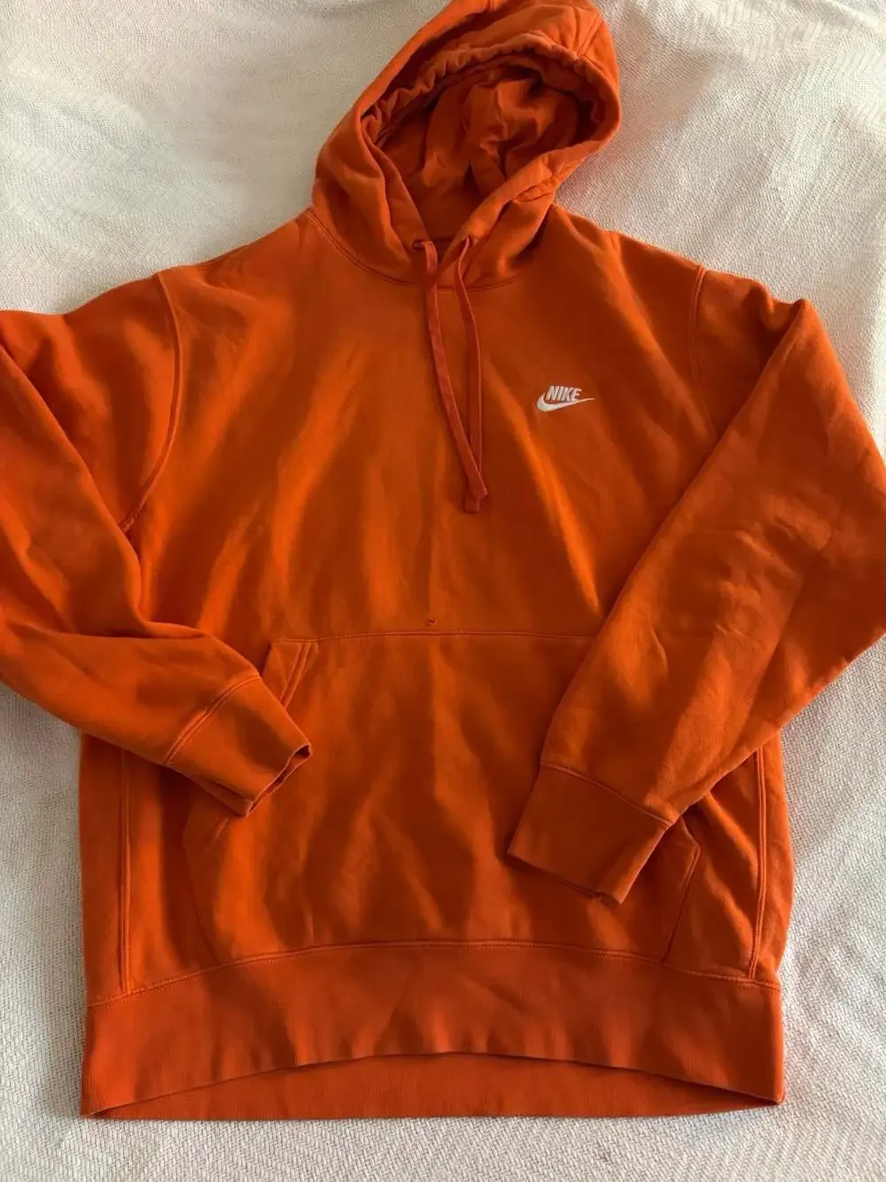 Nike Sportswear Club Fleece Pullover Hoodie in Orange